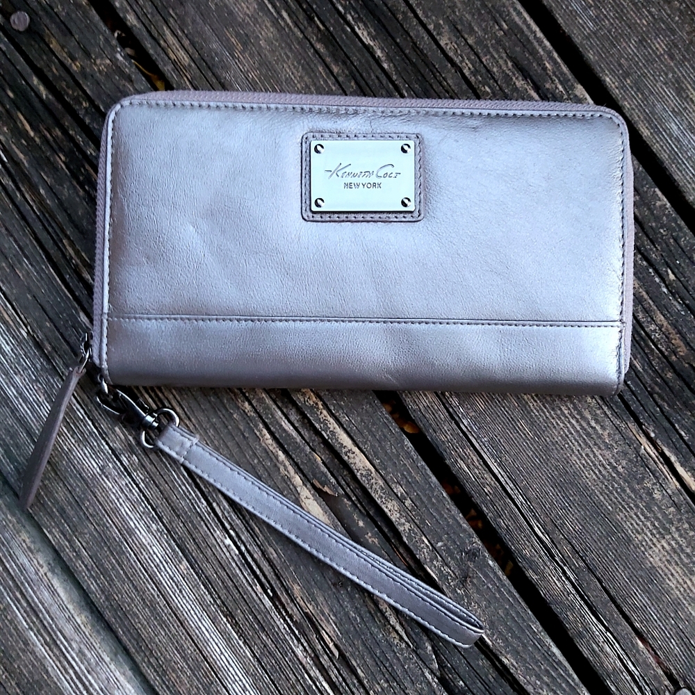 Kenneth Cole New York Leather Wristlet Wallet